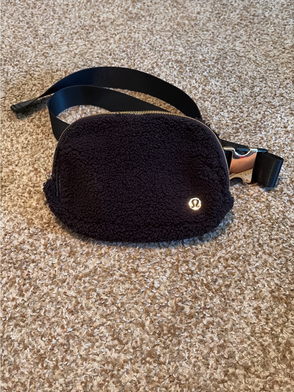 Lululemon Black Sherpa Belt Bag